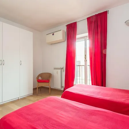 Apartment Rsh Quattro Cantoni